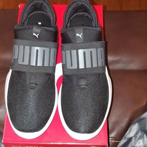 Black athletic shoes